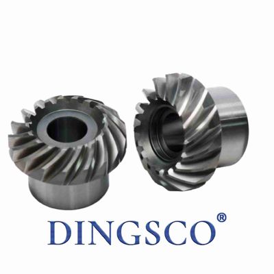 ISO 4-6級精度およびグリーソン歯形を備えた精密ヘリカル歯車ホブ盤パワーターレット研削歯車